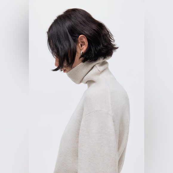 H&M Turtleneck Sweater Soft-Knit Loose-Fit Light Gray Melange Size S - Picture 3 of 10